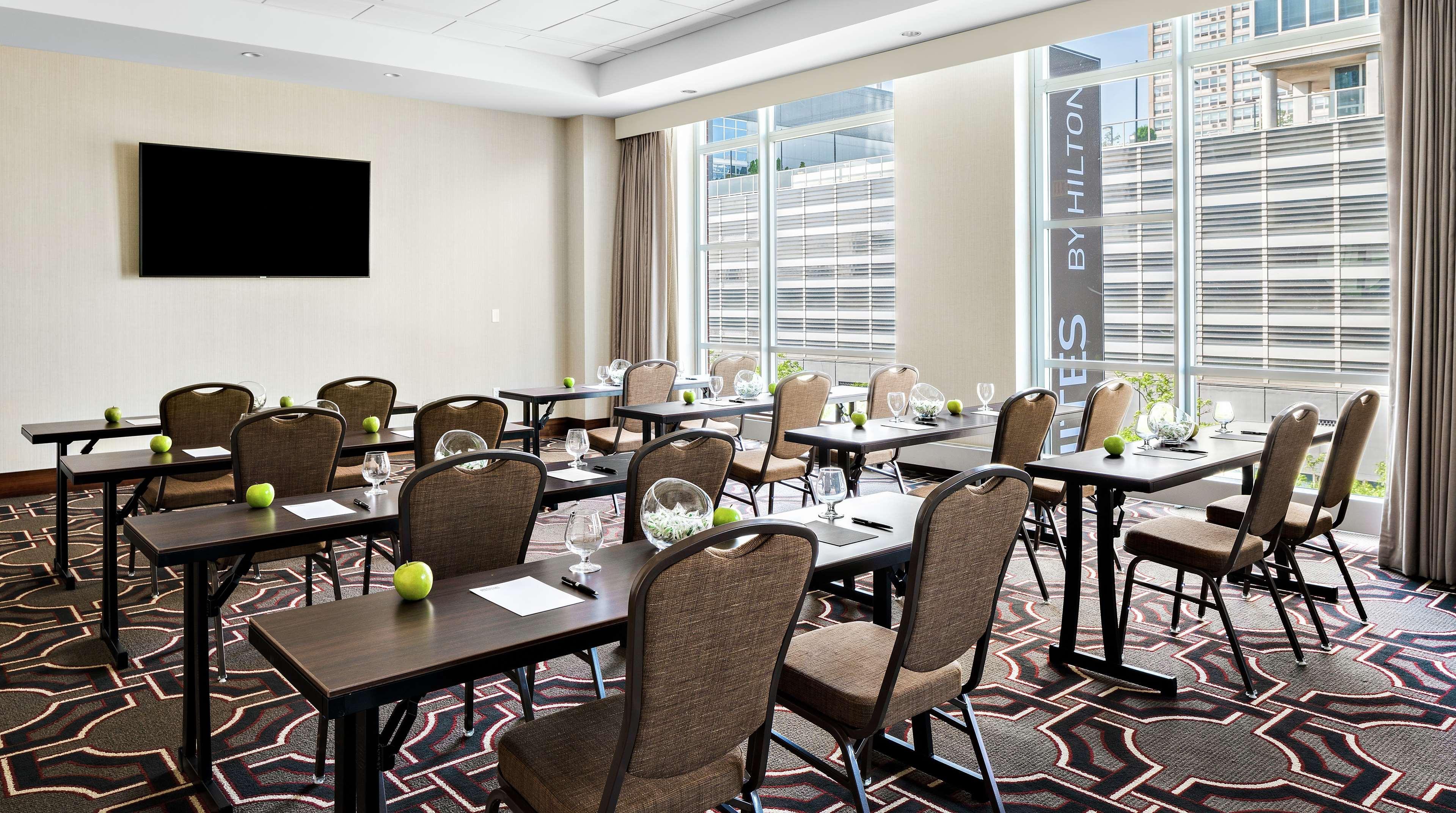 Home2 Suites By Hilton Chicago Mccormick Place Exteriér fotografie