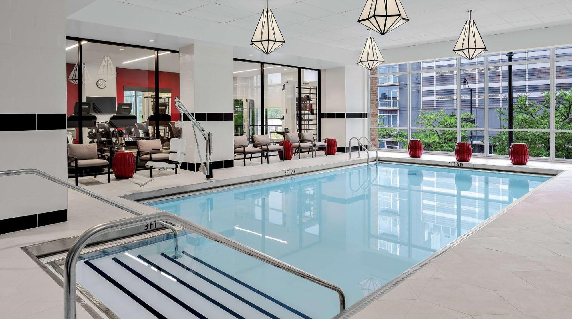 Home2 Suites By Hilton Chicago Mccormick Place Exteriér fotografie